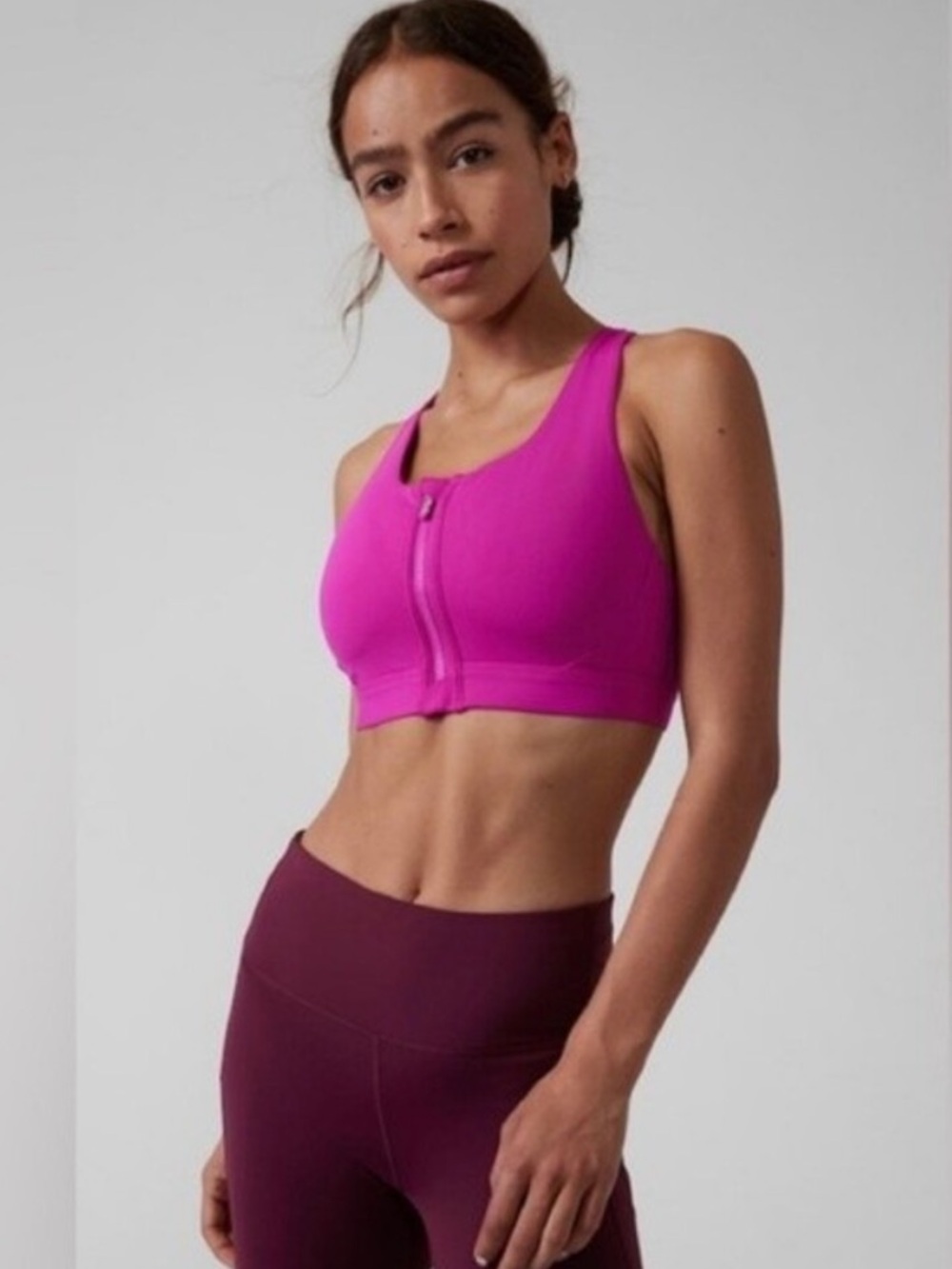 Athleta Ultimate FrontZip Sports Bra in Fuchsia Pink sz L